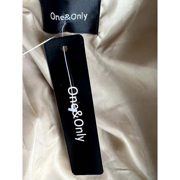 NWT One and Only tan faux fur cropped jacket size S - Picture 6 of 6